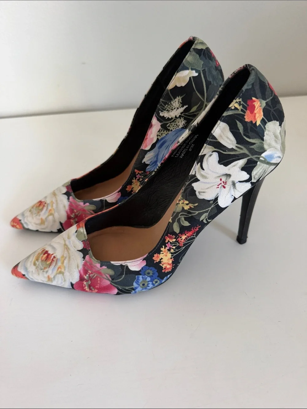 Halogen Floral Pointed Toe Pumps
